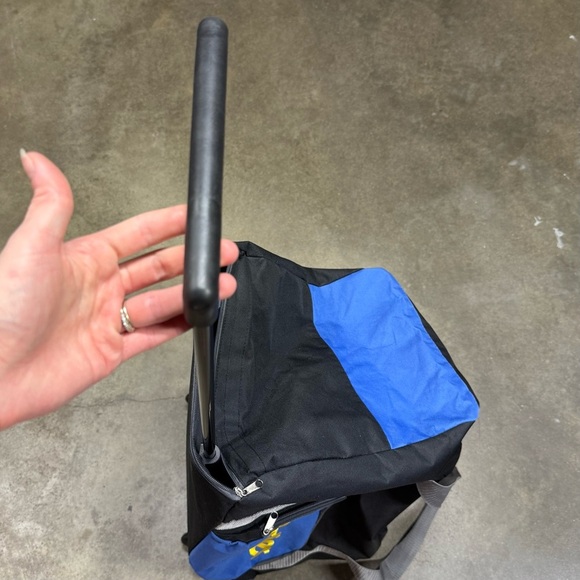 Wrangler NFR 2013 Rolling Duffel Bag w/ Wheels & Pull Handle Las Vegas - Picture 4 of 9